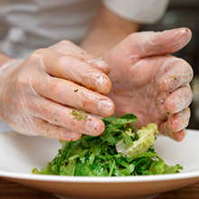 100% composteerbare handschoenen, cornstarchgloves, foodservice wegwerphandschoenen, foodprep kookhandschoenen, milieuvriendelijk 4