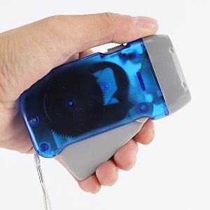 Essentiële medische benodigdheden voor noodgevallen. Verpakte rode waterdichte doos. 3