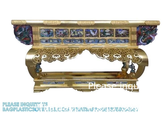 Boeddhistische tempel Hout houtsnijwerk altaar Tafel boeddhistische rituele hulpmiddelen die gebruikt worden om allerlei soorten offers te tonen